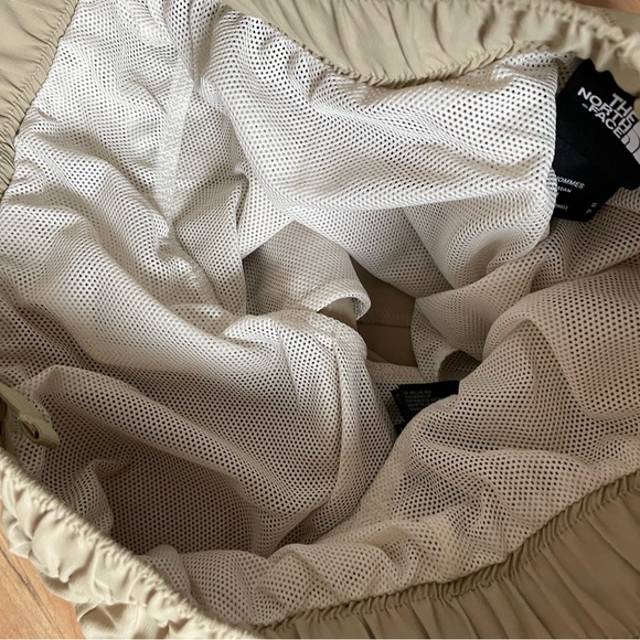 TNF men’s shorts - Picture 7 of 7